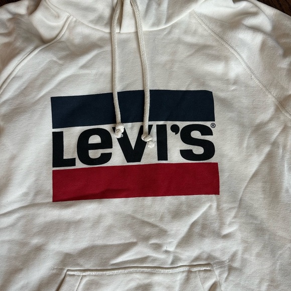 Levi’s Logo Hoodie - Picture 2 of 3